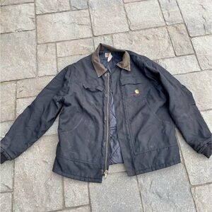 Black Carhaartt jacket slightly worn!!